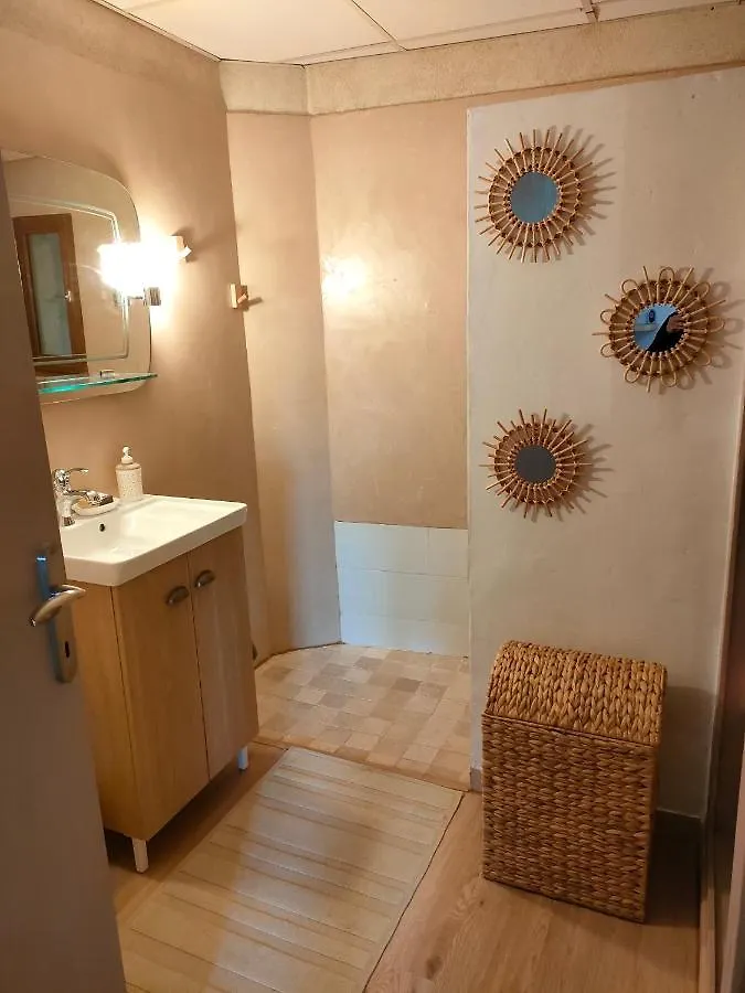 La Maison D'Yvette Le Barroux 0*,